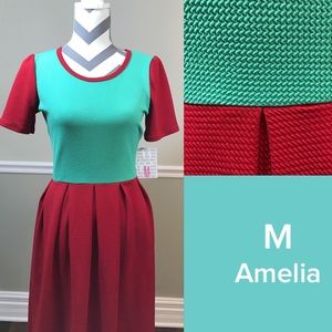 Medium LuLaRoe Amelia